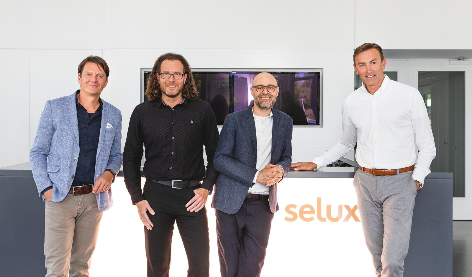 Selux team